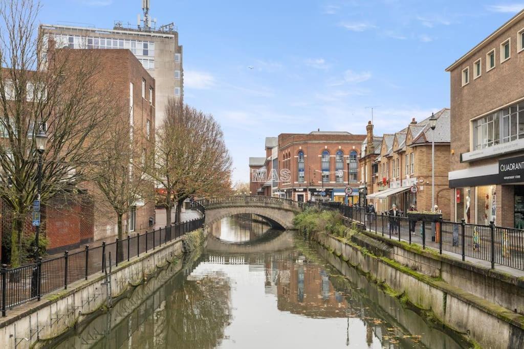Chelmsford Centre View Sleep 4 Next Chelmer Canal Exterior photo